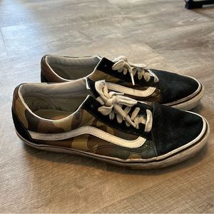 Vans Old Skool Black/Woodland Camo Sneakers